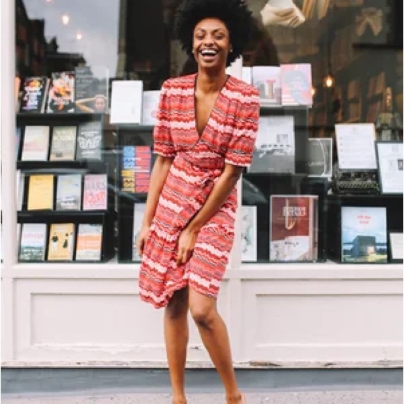 CEFINN Dresses & Skirts - CEFINN Red and White Zigzag Wrap Dress SZ 14